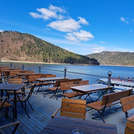 Hotel Pescarus Port Биказ Екстериор снимка
