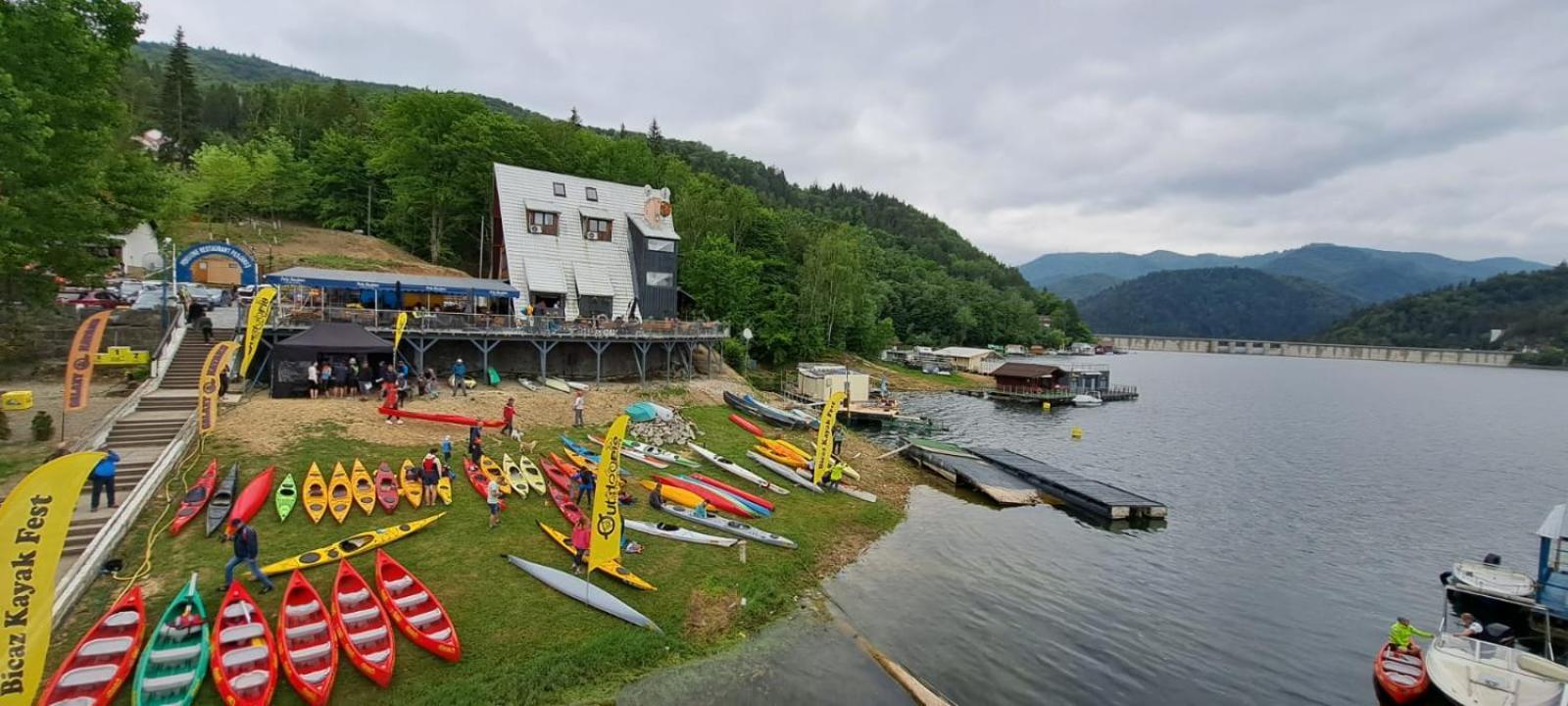 Hotel Pescarus Port Биказ Екстериор снимка