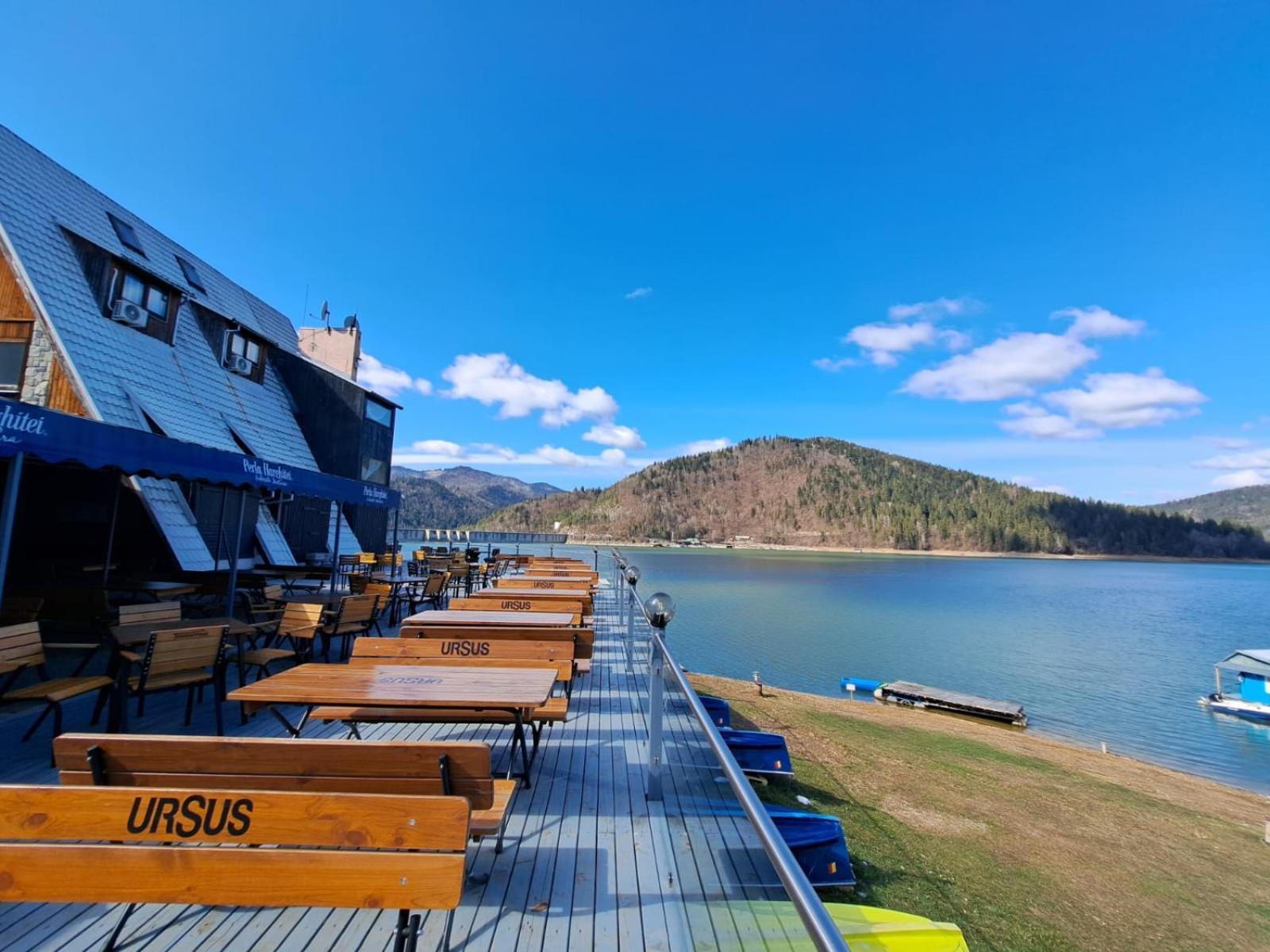 Hotel Pescarus Port Биказ Екстериор снимка