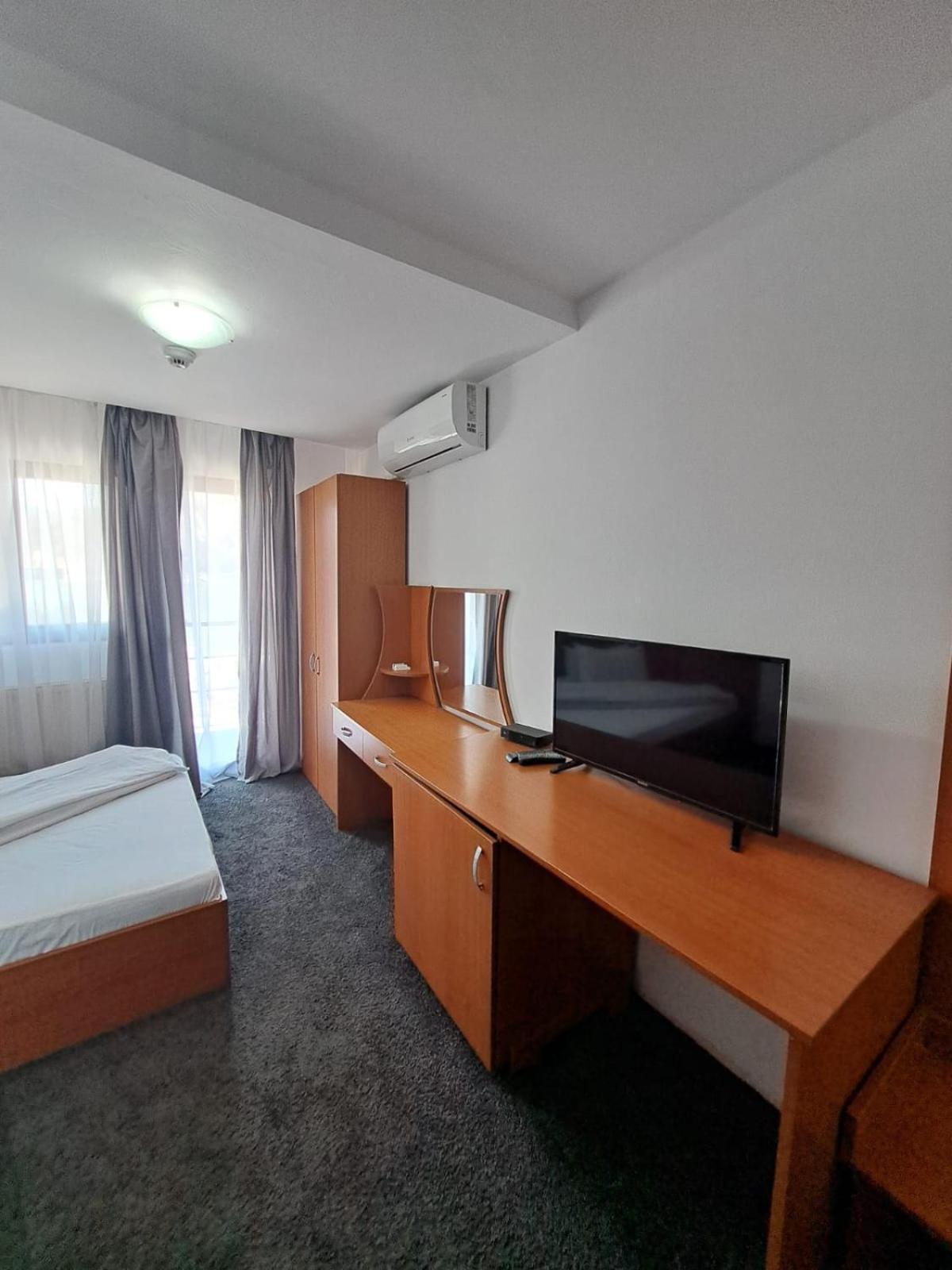 Hotel Pescarus Port Биказ Екстериор снимка